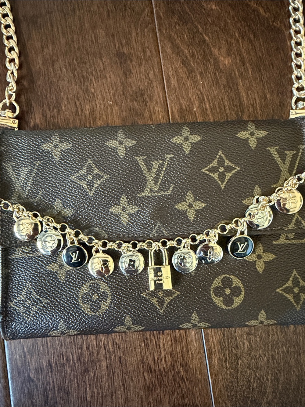 Authentic Louis Vuitton wallet converted into purse on chain - Picture 10 of 14